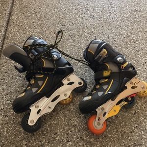 Roller blades